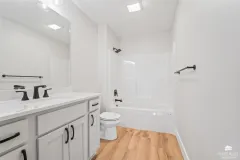 8e3d3fb08ca9c48f1b6a79f64d5e02e1l-m2290205748rd-w1280_h960